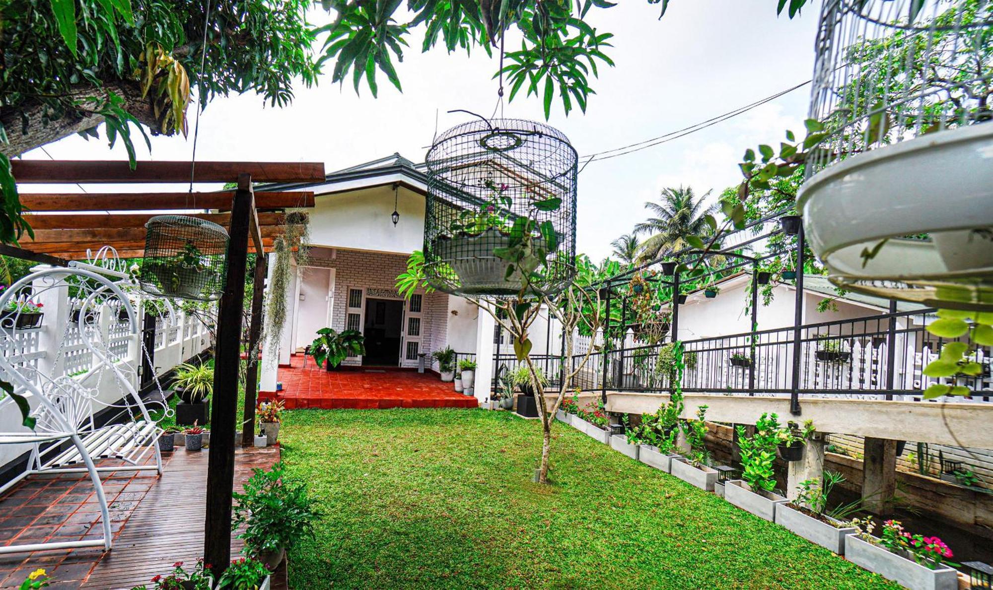 Ayur Ayur White Sail Villa Dalupotha Exteriör bild